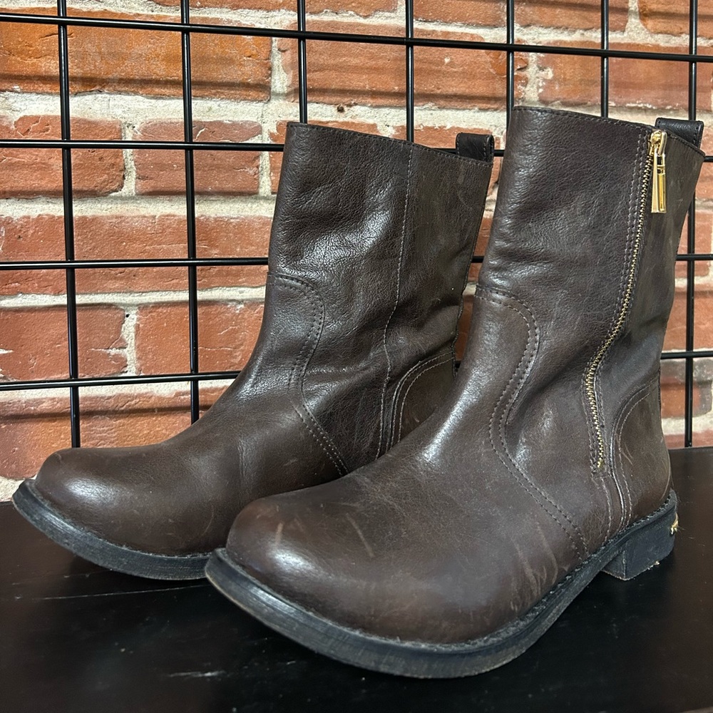 Tory Burch brown bootlet, size 8.5